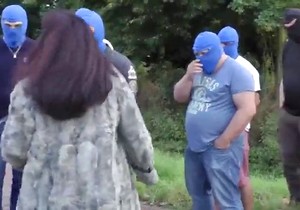 Horned-up brunette does a great job with a blowjob